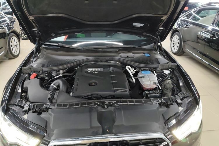 奥迪A6L 2015款 TFSI 百万纪念智领型机舱底盘24