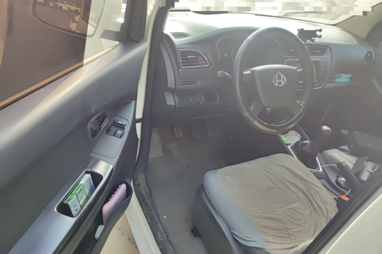 长安凯程 2021款 1.5L欧诺S智享版非空调客车JL473QG中控内饰7003