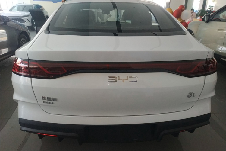 比亚迪 秦L 2024款 DM-i 120KM超越型车身外观6004