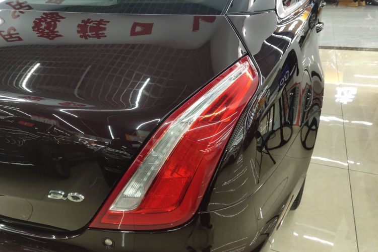 捷豹XJ 2018款 XJL 3.0 SC 两驱典雅商务版车身外观6006