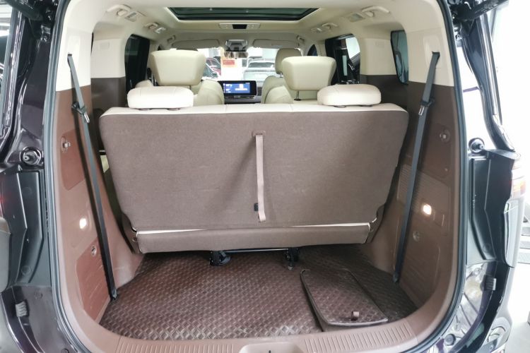 奔腾M9 2023款 2.0T 尊享型机舱底盘23