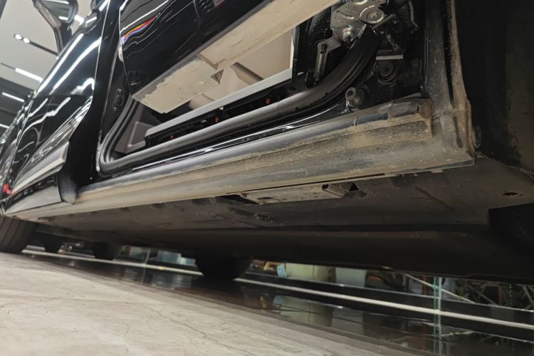 腾势D9 2024款 DM-i 980 四驱旗舰型局部细节9002