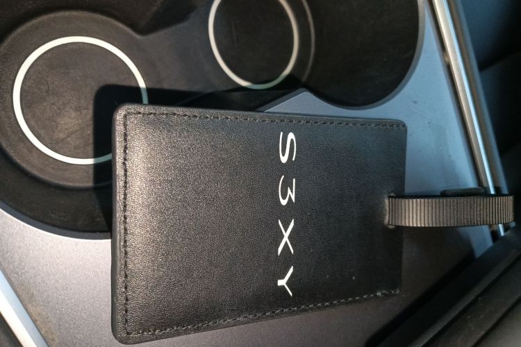 特斯拉 Model Y 2022款 后轮驱动版中控内饰7001