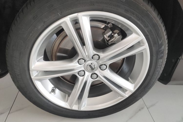 沃尔沃S90 2019款 T5 智远版车身外观56