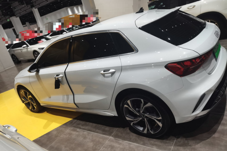 奥迪A3 2025款 Sportback 35TFSI 飞驰尊享型车身外观6003