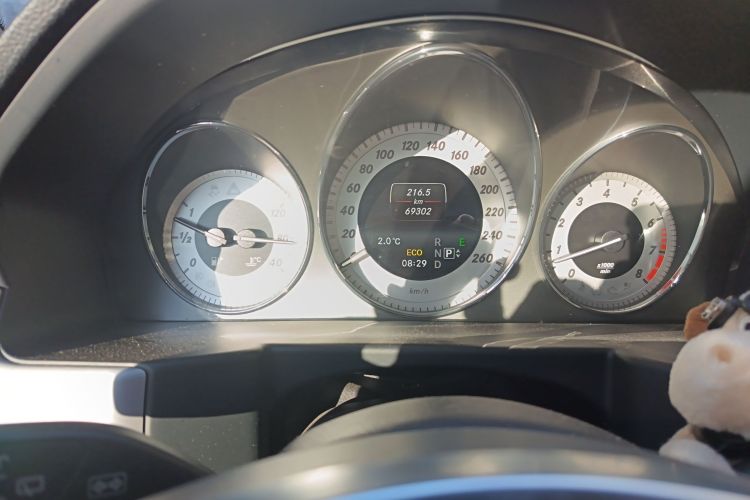 奔驰GLK级 2015款 GLK 260 4MATIC 动感型 极致版中控内饰15