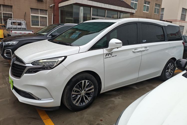 别克GL8 2020款 ES陆尊 653T 舒适型车身外观4