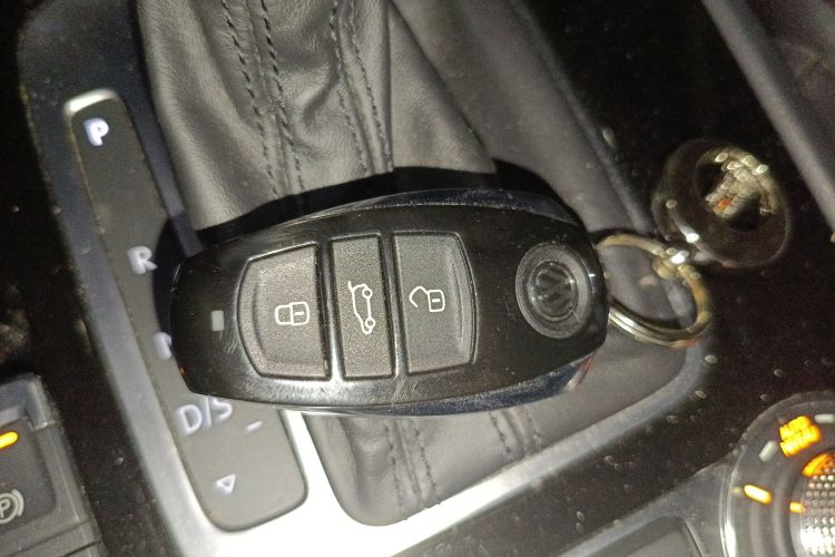 大众 途锐 2017款 3.0TSI 拓野型中控内饰7001