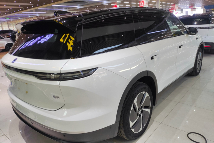 蔚来ES8 2024款 75kWh车身外观6005