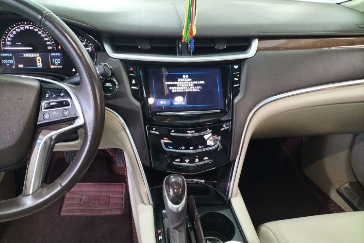 凯迪拉克XTS 2017款 28T 精英型中控内饰16