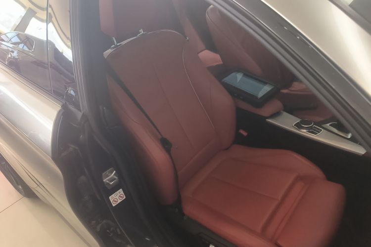 宝马4系  425i Gran Coupe M运动曜夜版局部细节41