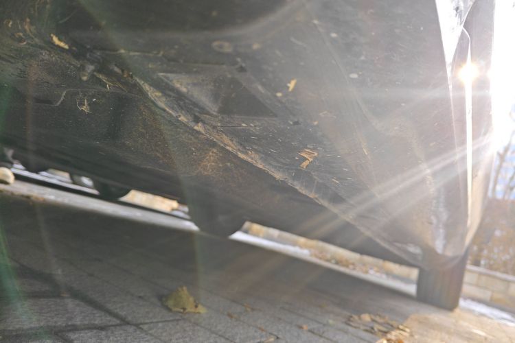 红旗H5 2023款 2.0T 自动智联旗畅版局部细节9004