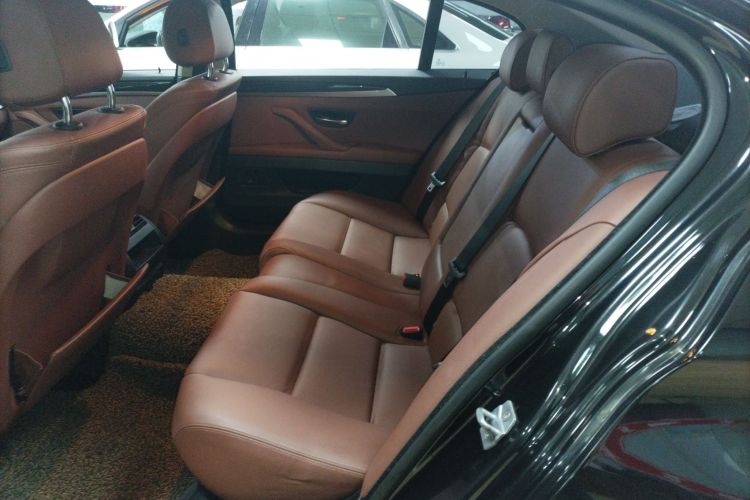 宝马5系 2014款 520Li 典雅型中控内饰21