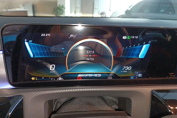 奔驰A级AMG(进口) 2022款 AMG A 45 4MATIC+中控内饰14