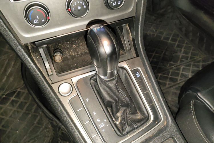 大众 高尔夫 2015款 1.4TSI 自动豪华型中控内饰18