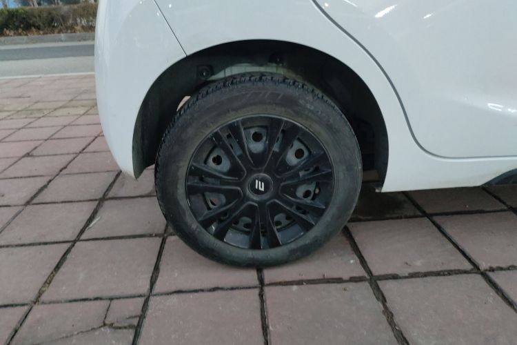 江铃集团新能源 易至EV2 2024款 201km 舒适型车身外观6008