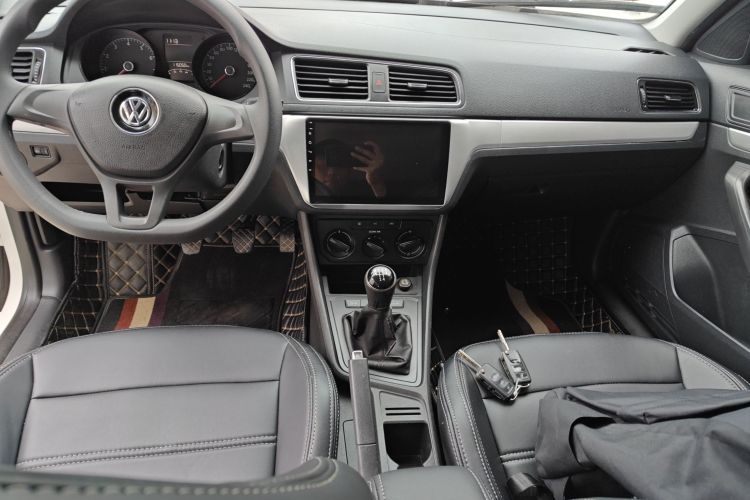 大众 朗逸 2015款 1.6L 手动风尚版中控内饰18