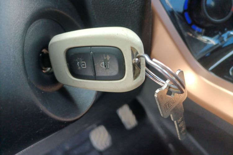 东风纳米EX1 2023款 PRO 轻风版闪电型中控内饰11