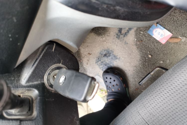 金龙 凯锐浩克 2019款 2.2L M1标准型平顶V22中控内饰7001