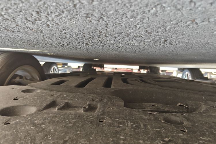 雷克萨斯ES 2025款 300h 臻享版局部细节9008