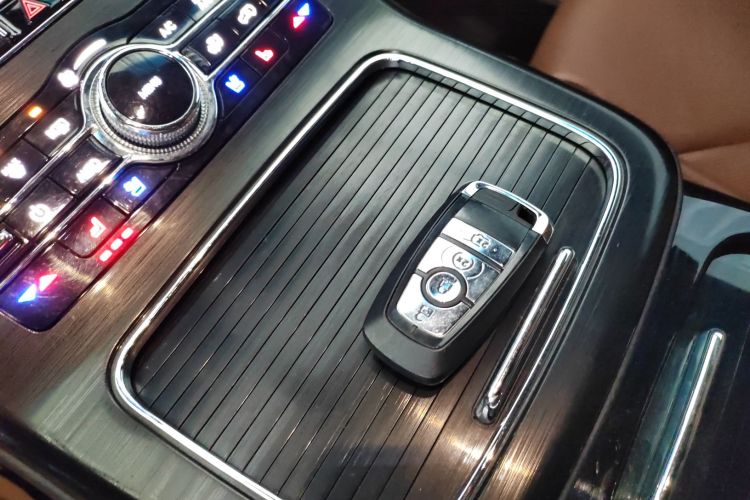 林肯 航海家 2021款 2.0T 四驱尊雅版中控内饰7001