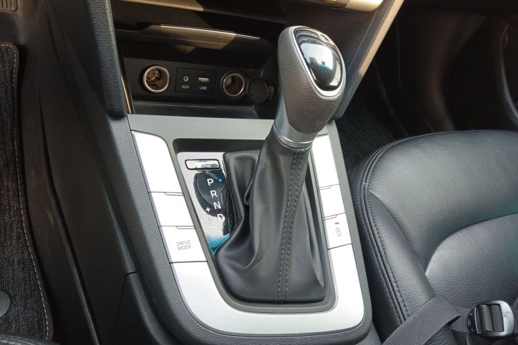 现代 领动 2016款 1.6L 自动智炫·精英型局部细节18