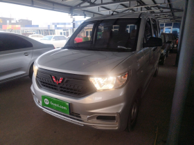 五菱汽车 五菱宏光V 2022款 1.5L劲取版电动助力LAR