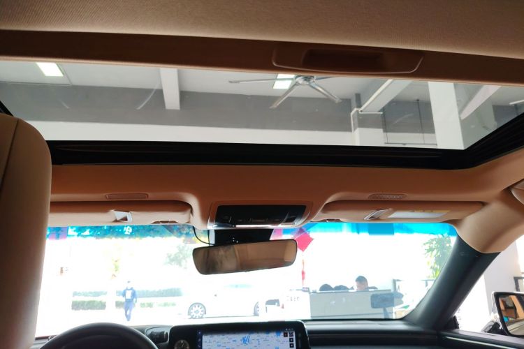 雷克萨斯ES 2023款 200 卓越版中控内饰22