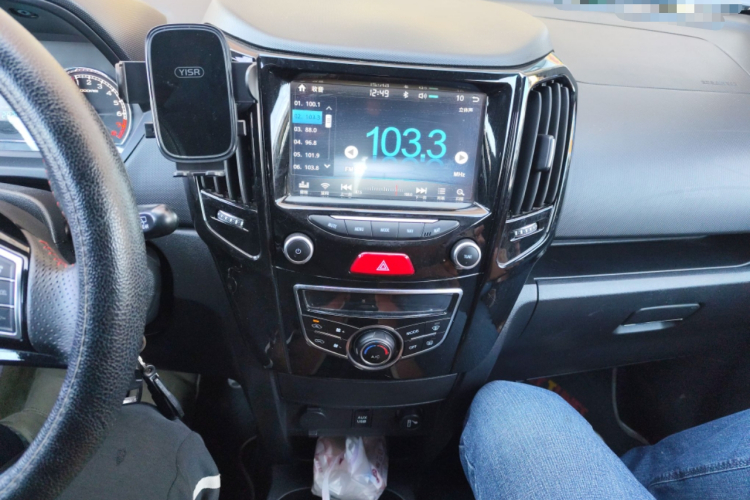 长城M4 2014款 1.5L 手动豪华型中控内饰16