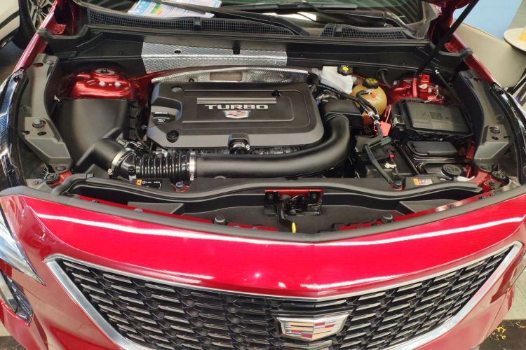 凯迪拉克XT4 2021款 28T 两驱技术型机舱底盘24