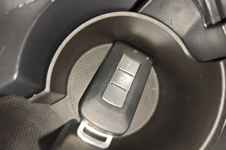 三菱 欧蓝德 2020款 2.0L 两驱畅享版 5座中控内饰7001