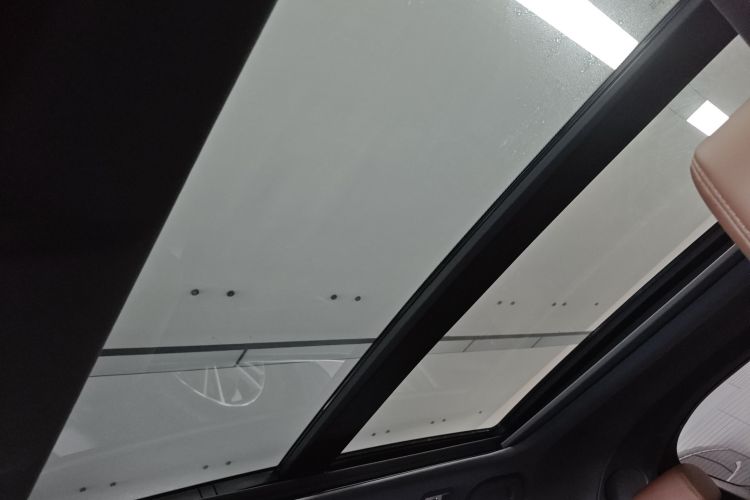 本田UR-V 2017款 370TURBO 两驱尊贵版 国V局部细节22