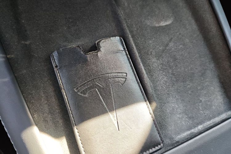 特斯拉 Model 3 2023款 后轮驱动版中控内饰7001