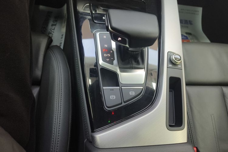 奥迪A5 2023款 Coupe 40 TFSI 时尚动感型中控内饰18