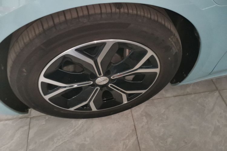 鸿蒙智行 智界S7 2025款 855km Max车身外观6007