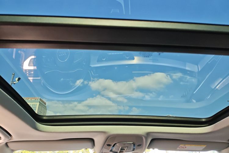 奥迪A4L 2020款 40 TFSI quattro 豪华动感型局部细节22