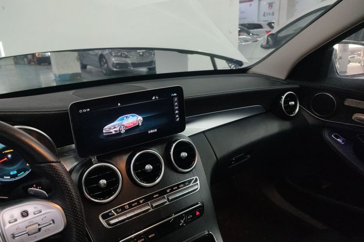 奔驰C级 2020款 改款 C 260 L 运动版局部细节16