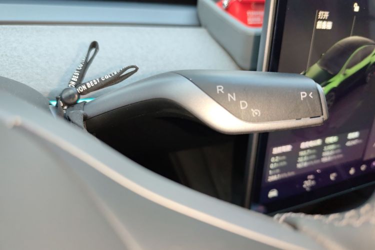 特斯拉 Model Y 2024款 后轮驱动版中控内饰18