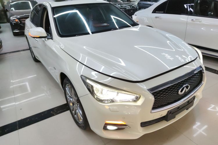 英菲尼迪Q50L 2016款 2.0T 进取版车身外观3