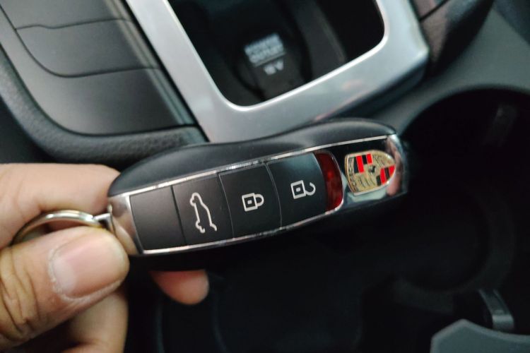 保时捷 2020款 Macan 2.0T中控内饰7001