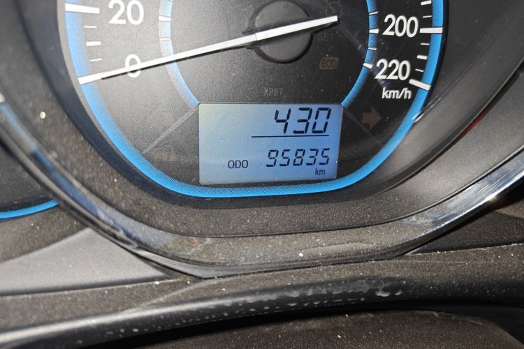 丰田 威驰 2014款 1.3L 手动型尚版中控内饰15