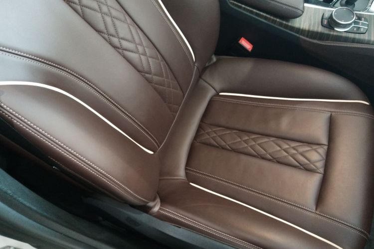 宝马5系 2018款 改款 530Li 尊享型 豪华套装局部细节41