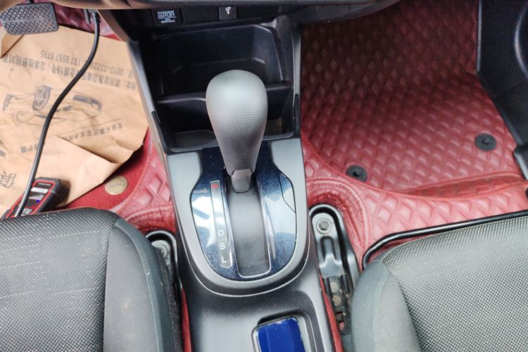 本田 飞度 2018款 1.5L CVT舒适天窗版局部细节18