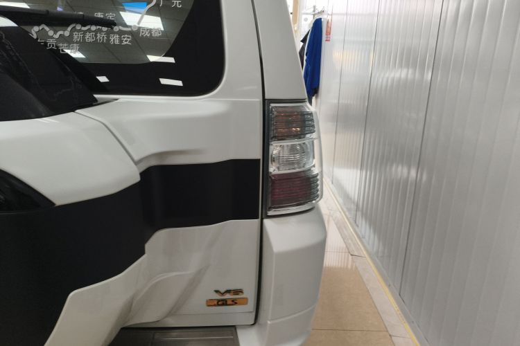 三菱 帕杰罗（平行进口） 车身外观9