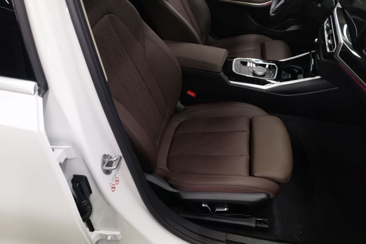 宝马i3 2024款 eDrive 35 L局部细节41