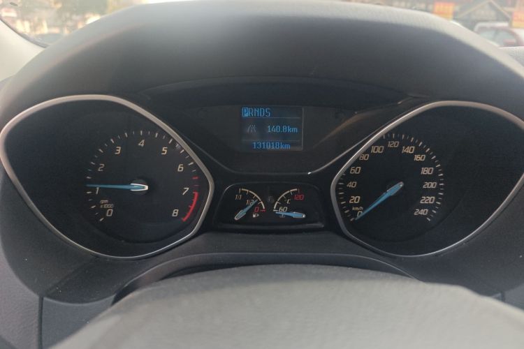 福特 福克斯 2012款 三厢 1.6L 自动舒适型局部细节14