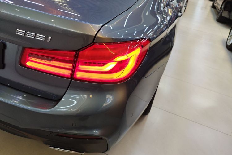 宝马5系(进口) 2018款 525i M运动套装车身外观6006