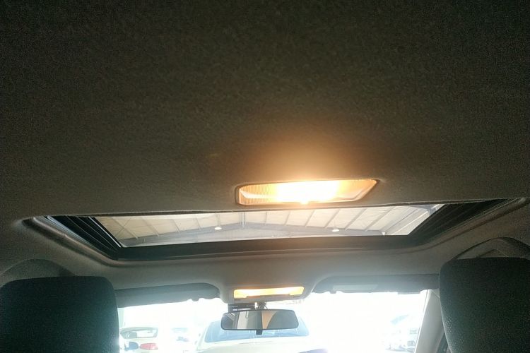 丰田 雷凌 2017款 改款 185T CVT精英版 国V局部细节22