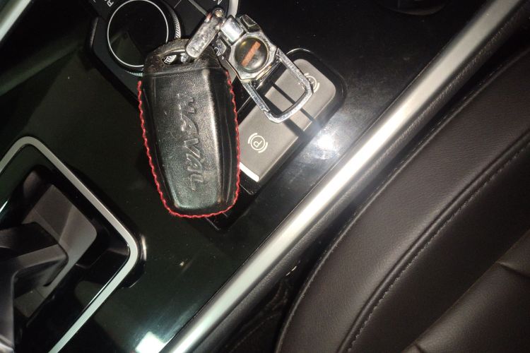 哈弗H6 2018款 蓝标 运动版 1.5T 自动两驱精英型中控内饰7001