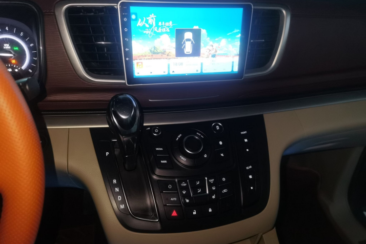 别克GL8 2017款 25S 尊贵型 国V中控内饰16